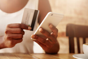 Managing Several Credit Cards: Smart Tips to Stay Organized and Maximize Your Rewards